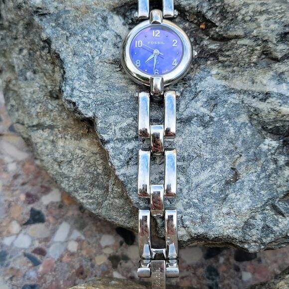Vintage Watches Fossil F2 ES-9094 Blue Dial Women's Link Bracelet Watch - Picture 8 of 10
